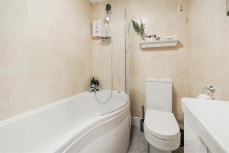 Bathroom.jpg