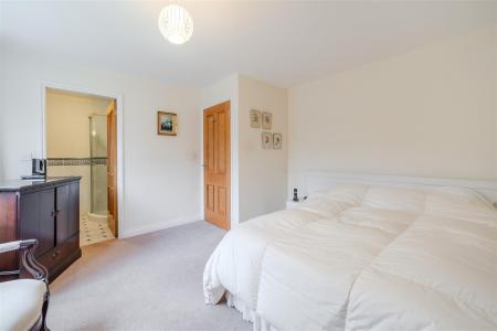Bedroom 4-2.jpg