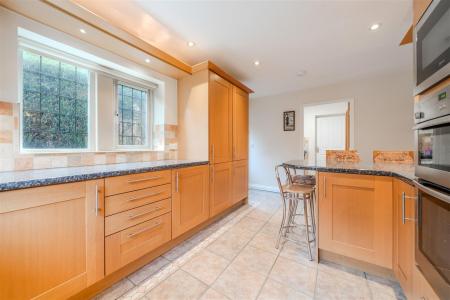 Kitchen-3.jpg