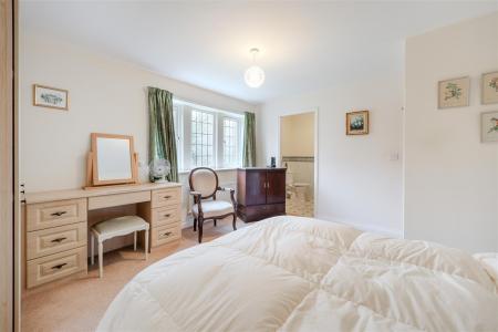 Bedroom 4-3.jpg