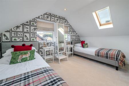 Bedroom 2-2.jpg