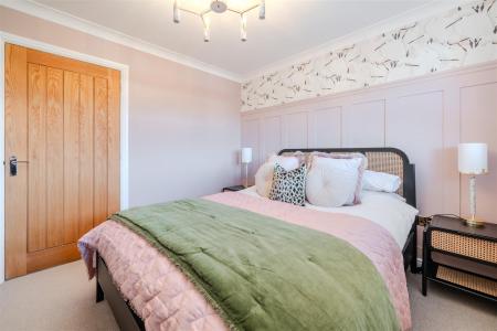 Main Bedroom-3.jpg