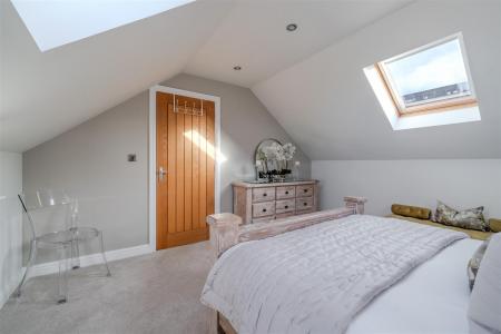 Bedroom 1-3.jpg