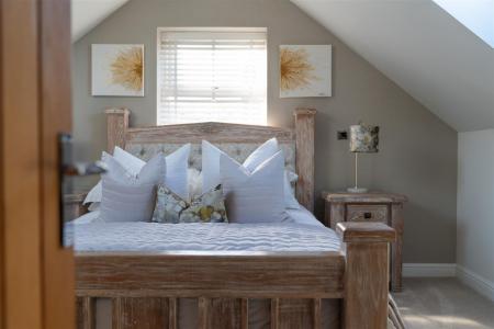 Bedroom 1-4.jpg