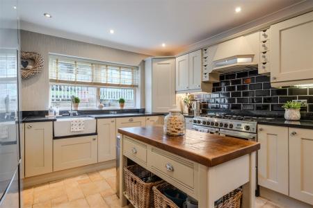Kitchen - Diner-2.jpg