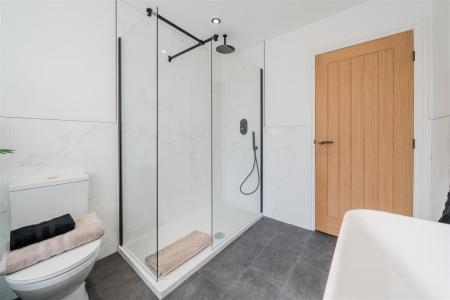 Bathroom-5.jpg