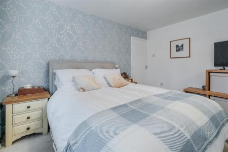 Bedroom 1-2.jpg