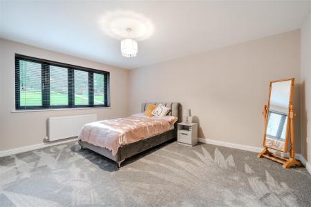 Bedroom 1.jpg