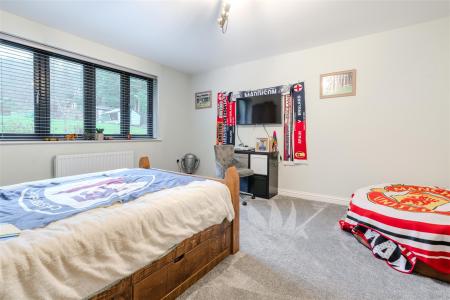 Bedroom 3-2.jpg