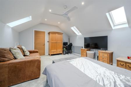 Bedroom 2-2.jpg