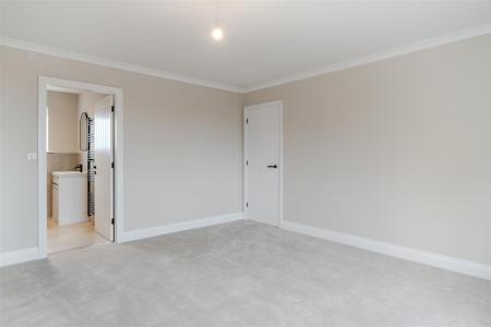 Bedroom 4-3.jpg