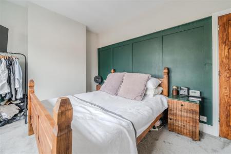 Bedroom 1-2.jpg