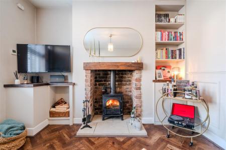 Living Room-5.jpg