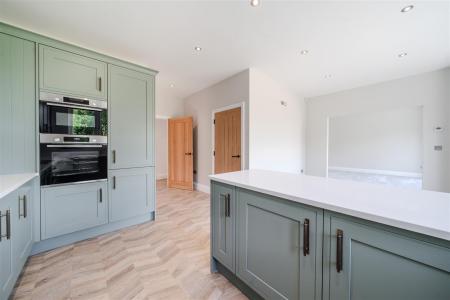 Kitchen-11.jpg