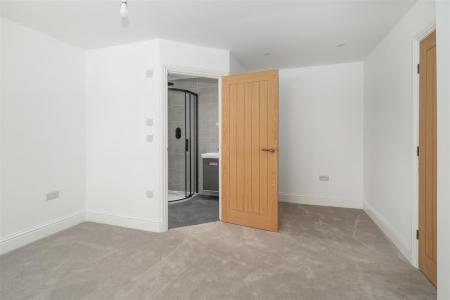 Bedroom1-3.jpg
