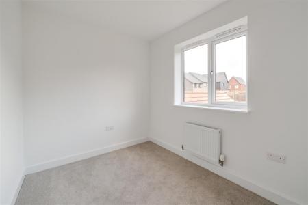 Bedroom 1.jpg