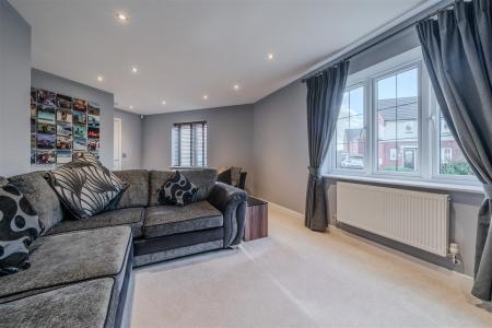 Living Room-4.jpg
