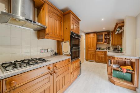 Kitchen-3.jpg