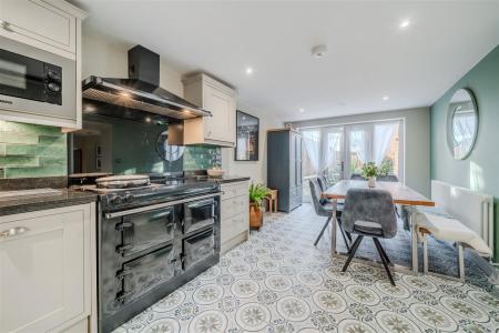 Kitchen-4.jpg