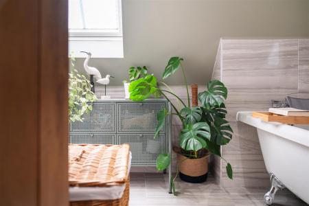 Bathroom-3.jpg