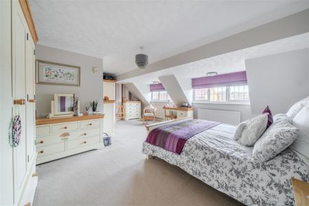 Bedroom 1.jpg