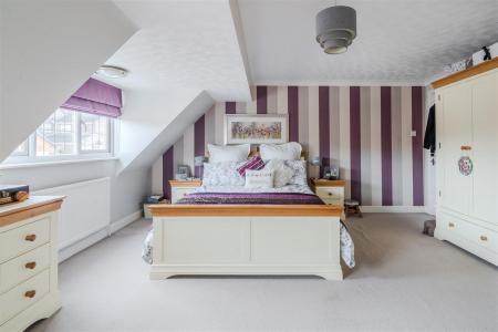 Bedroom 1-6.jpg