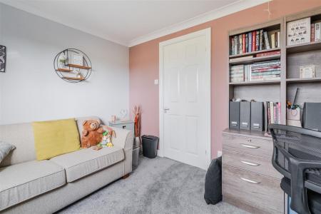 Bedroom 4-3.jpg