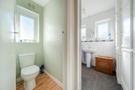 Bathroom.jpg