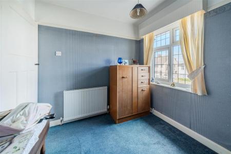 Bedroom 1-2.jpg