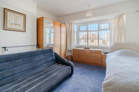 Bedroom 2-2.jpg