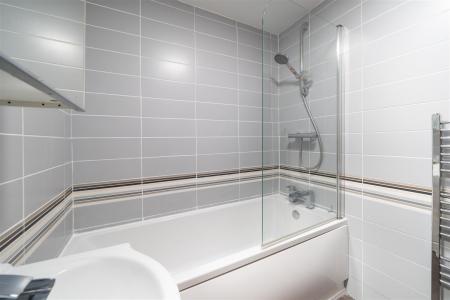 Bathroom-2.jpg