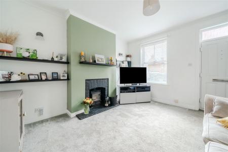 Living Room-2.jpg