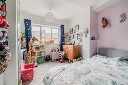 Bedroom 1-3.jpg