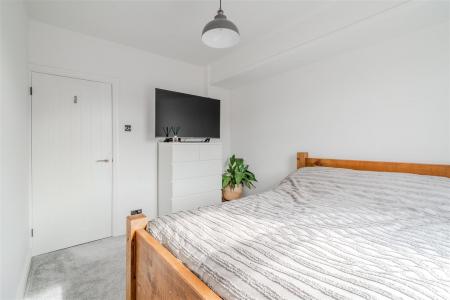 Bedroom 1-3.jpg
