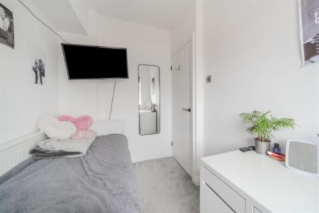 Bedroom 2-2.jpg