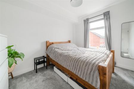 Bedroom 1.jpg