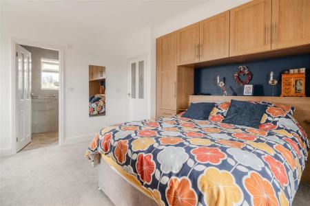 Bedroom 4-3.jpg