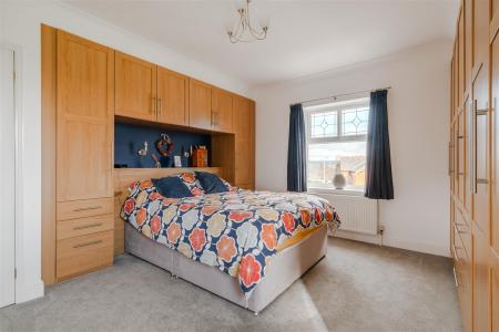 Bedroom 4-2.jpg