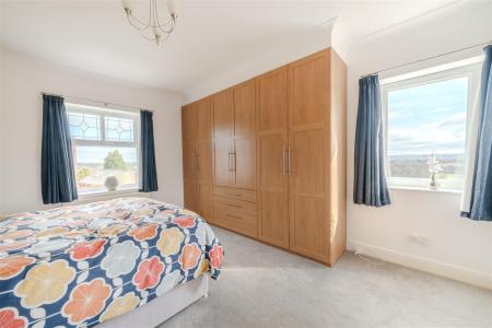 Bedroom 4.jpg
