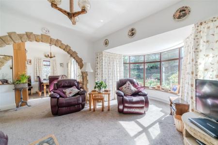 Living Room-5.jpg