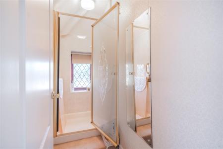 Shower Room.jpg
