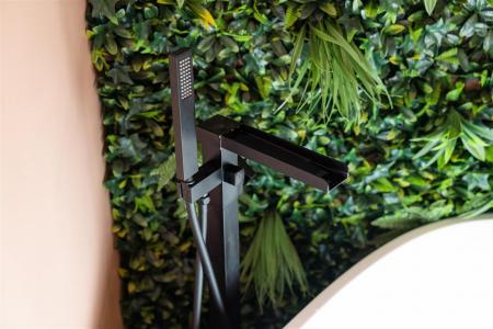 Bathroom-5.jpg