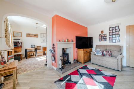 Living Room-2.jpg