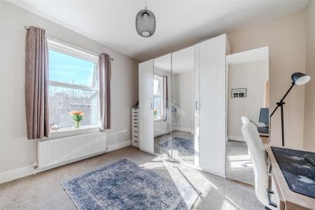 Bedroom 1.jpg