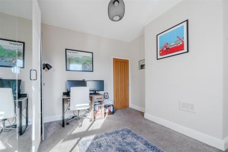 Bedroom 1-3.jpg