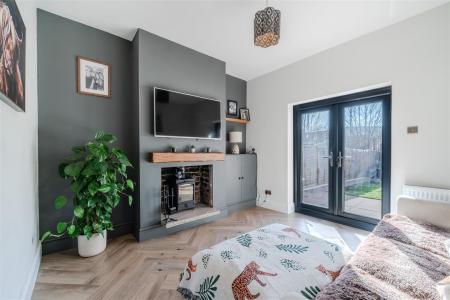 Living Room-4.jpg