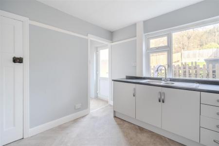 Kitchen-3.jpg