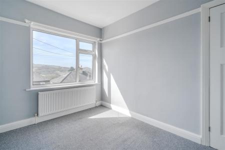 Bedroom 1-3.jpg