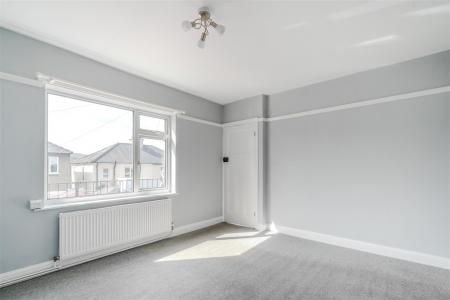 Living Room-2.jpg