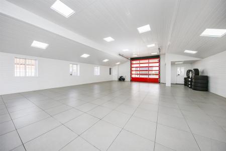 Show Room3.jpg